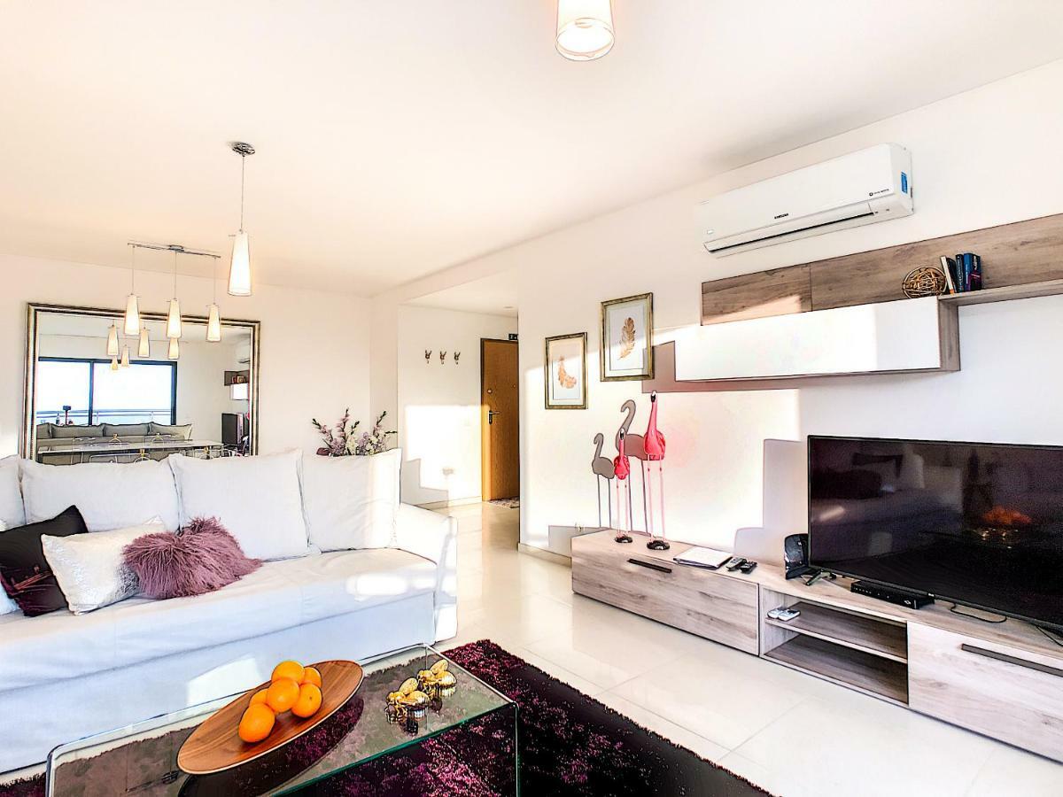 Apartamento Paradisus By Lovelystay Caniço Exteriör bild